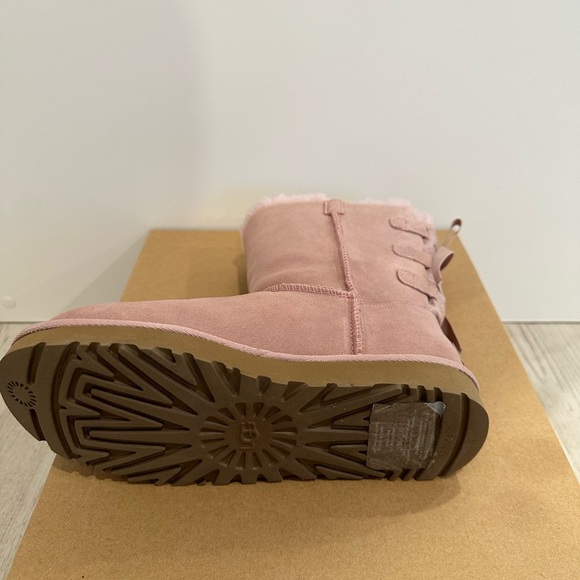 UGG Short Continuity Bow Boots In Pink Crystal - Picture 9 of 10